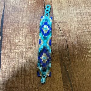 Handmade Beaded Bracelet - Turquoise Blue Pattern
